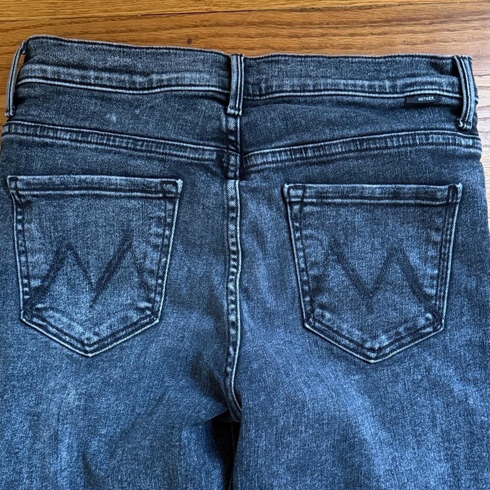 MOTHER Insider Crop Step Fray Train Stops Black Wash Size 29 Style 1157-851 - Picture 6 of 7